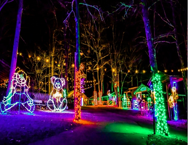 mtn-country-christmas-in-lights-via-thundertix