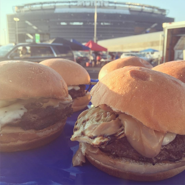 Premium Tailgates: New York Giants Game Day Party via ThunderTix