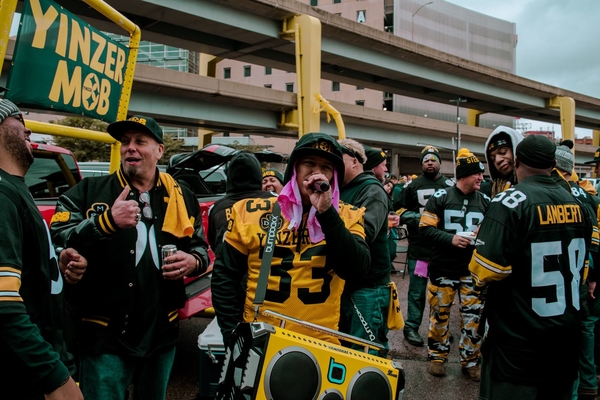 Tailgreeter - YINZERMOB TAILGATE: STEELERS vs BROWNS